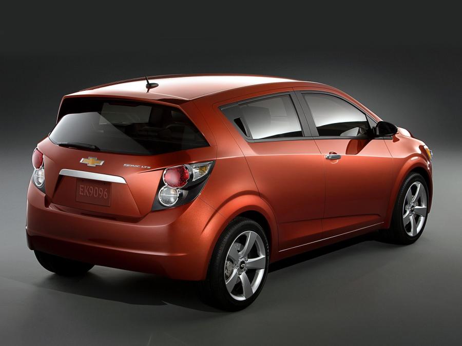  Chevrolet Sonic 5-Door 2011 года  (фото 10 из 11)